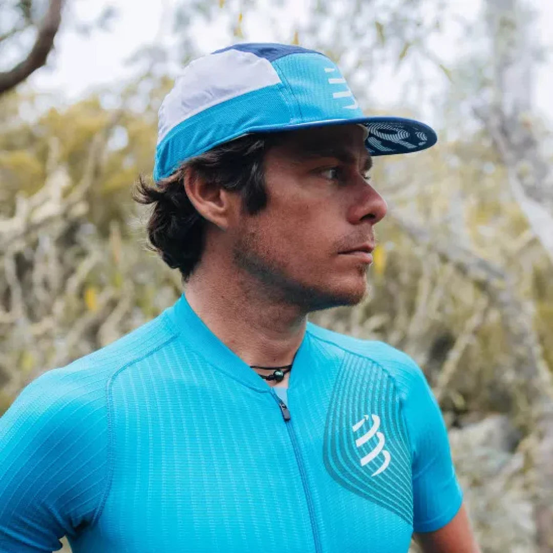 Gorra Compressport 5panels Negra Azul