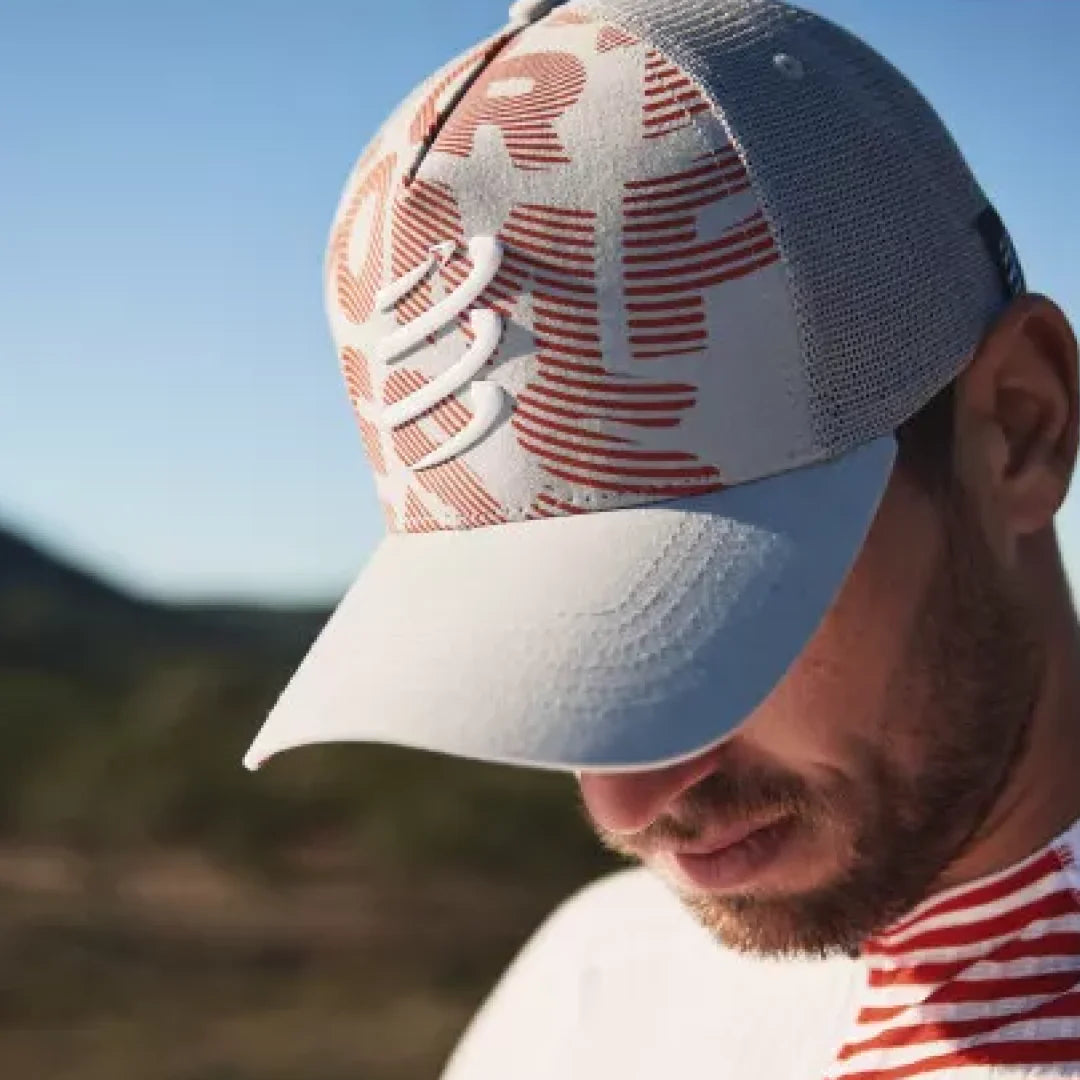 Gorra Multisport Gris Protección Solar Optimizada Compressport