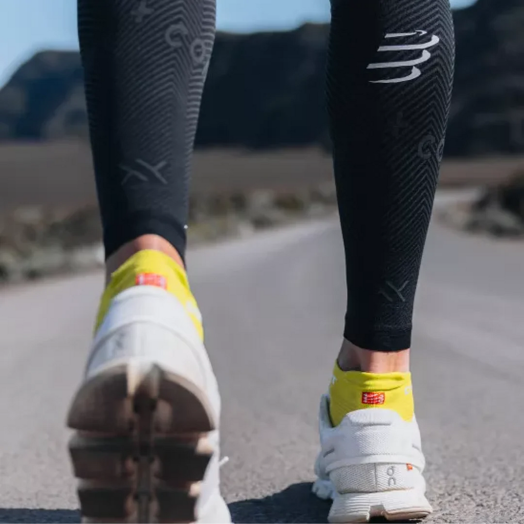 Pantorrillera Compressport R2 Oxygen Negro Gris T2